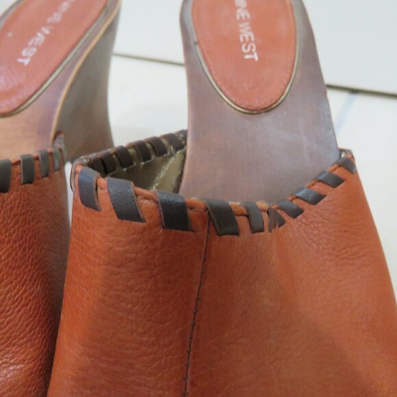 VINTAGE NINE WEST Y2K Cognac Tan Leather Studded Clog Heeled Mules Size US 6 - Picture 10 of 16
